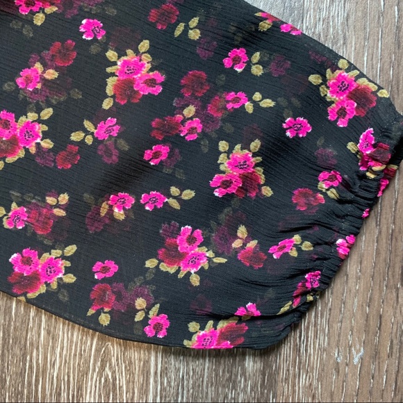 Express Sheer Black Top with Pink Flowers NWT - L - Picture 5 of 6